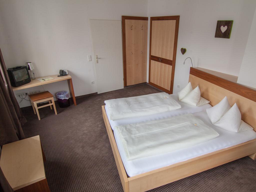 Hotel Hartmann Fuerstenfeldbruck Værelse billede